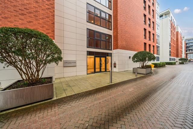 Additional image 4 of 2 bed flat for saleCape Cross House, Kingman Way, Newbury RG14
