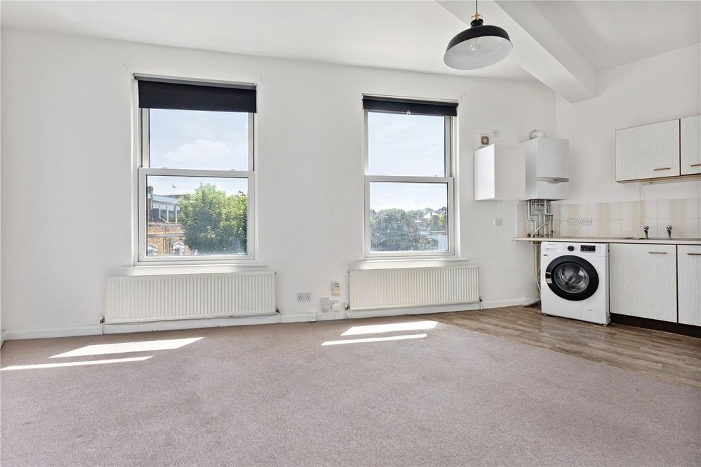Property photo 2 of 12 Picture No. 08