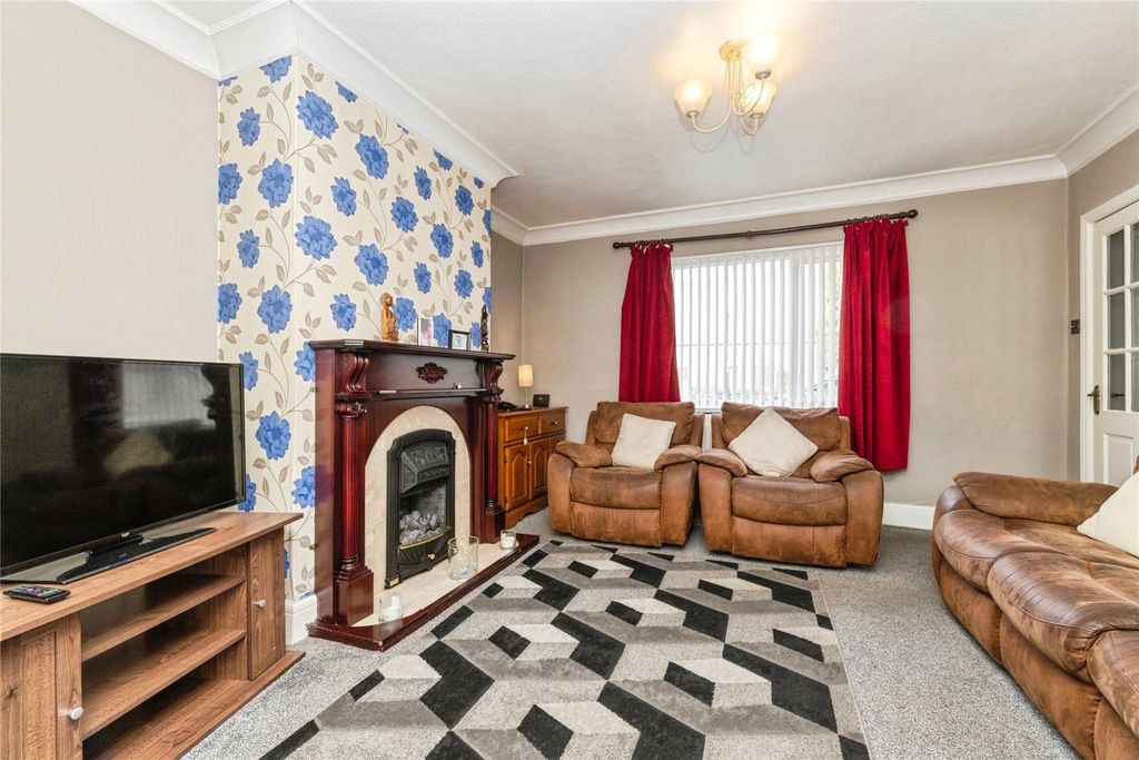 Property photo 2 of 19 Picture No. 16