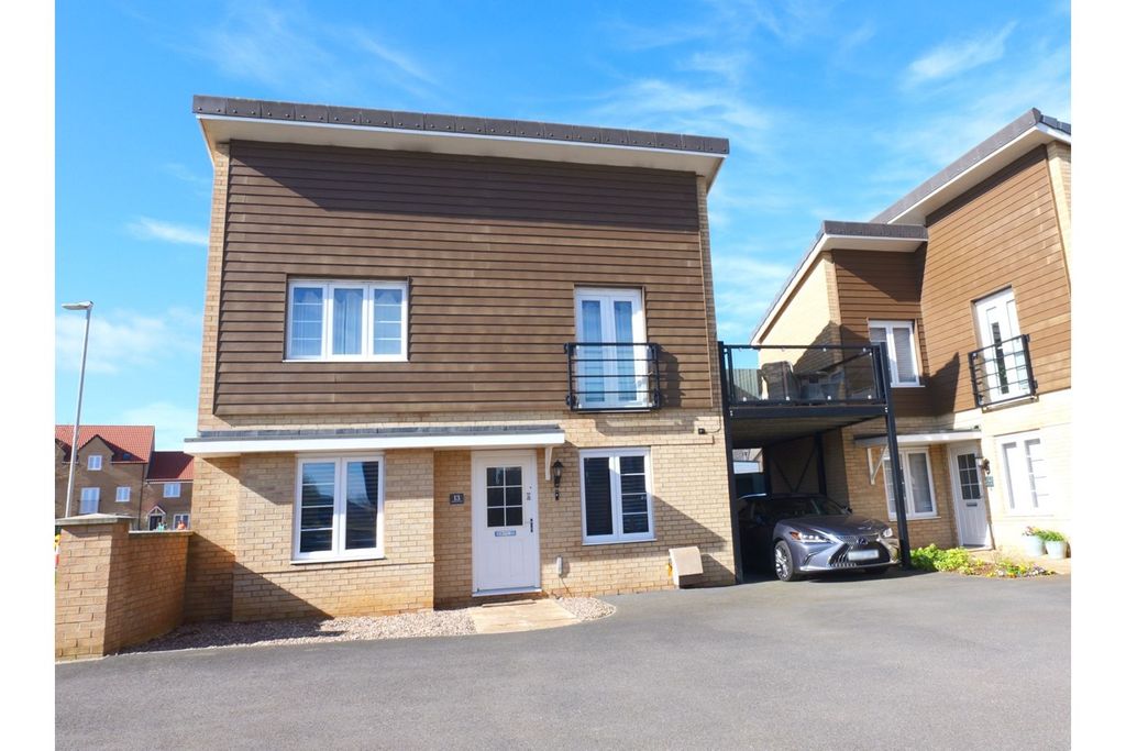 Property photo 2 of 13