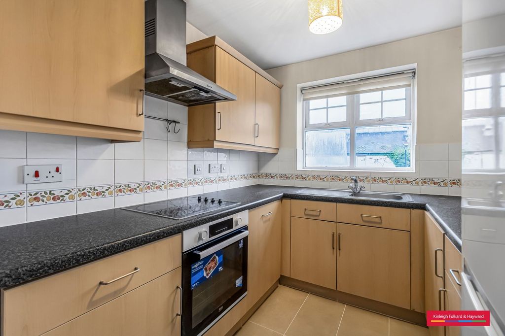 Property photo 3 of 11 Picture No. 10