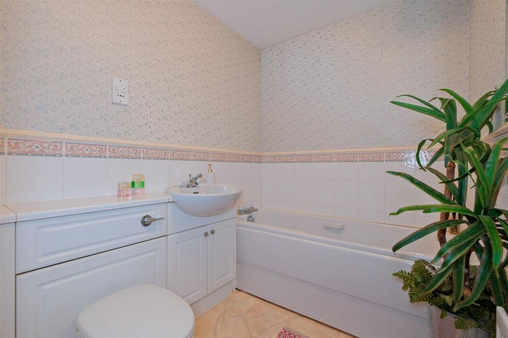 Additional image 8 of 3 bed flat for saleAvonbridge Drive, Hamilton ML3