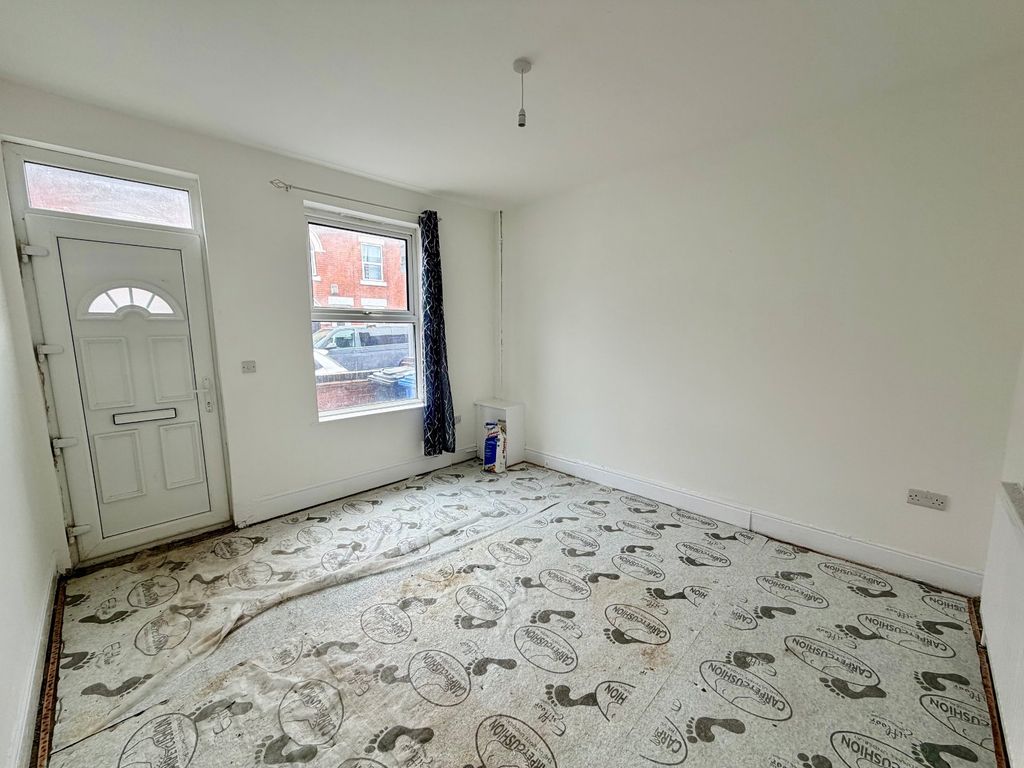 Property photo 2 of 12 Picture No. 05