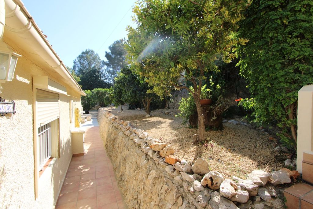 Property photo 3 of 28