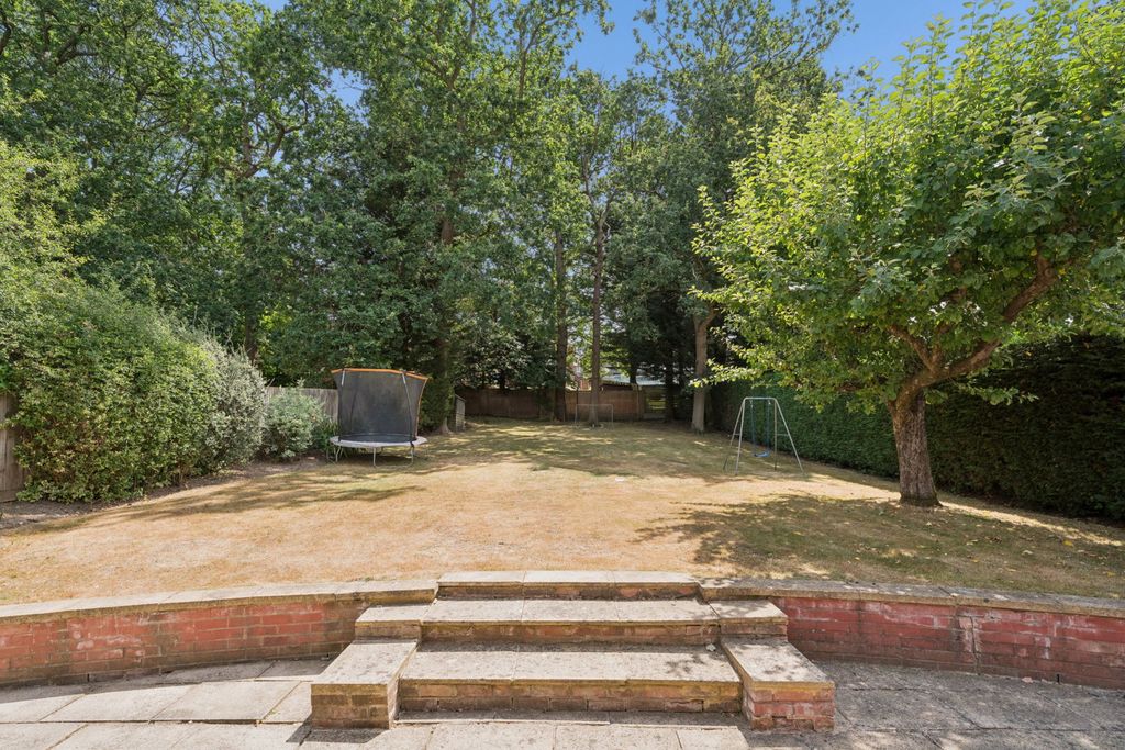 Property photo 2 of 19
