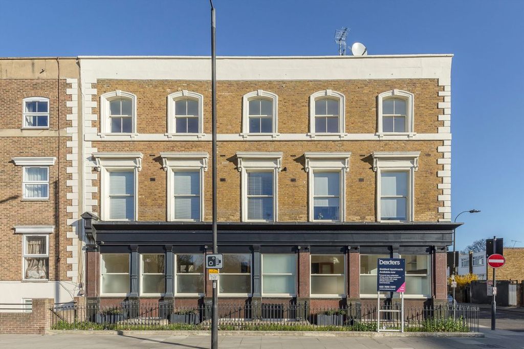 Property photo 1 of 11