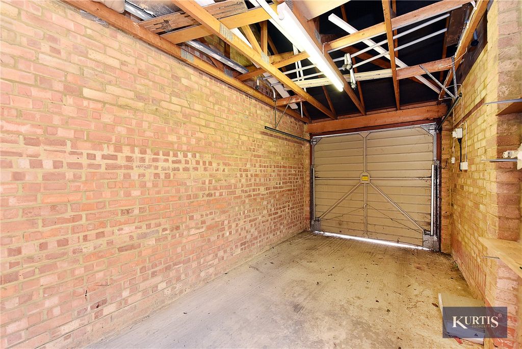 Property photo 3 of 16 Picture No. 16