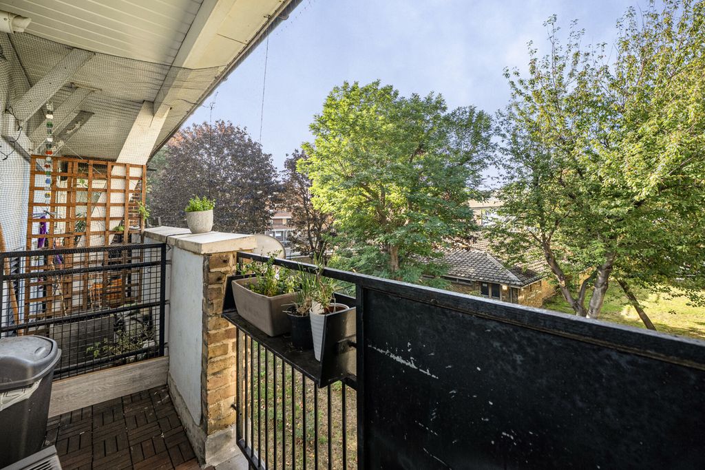 Property photo 3 of 22 1523999-11-6Ab0Fa...