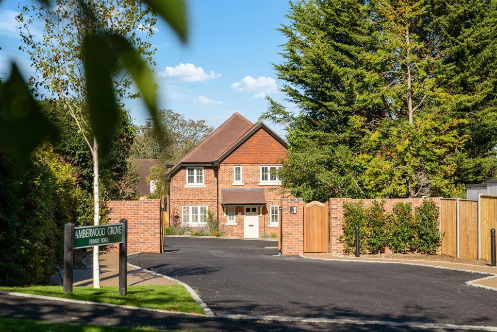 Property photo 1 of 47 Amberwood Grove - Externals -19.Jpg