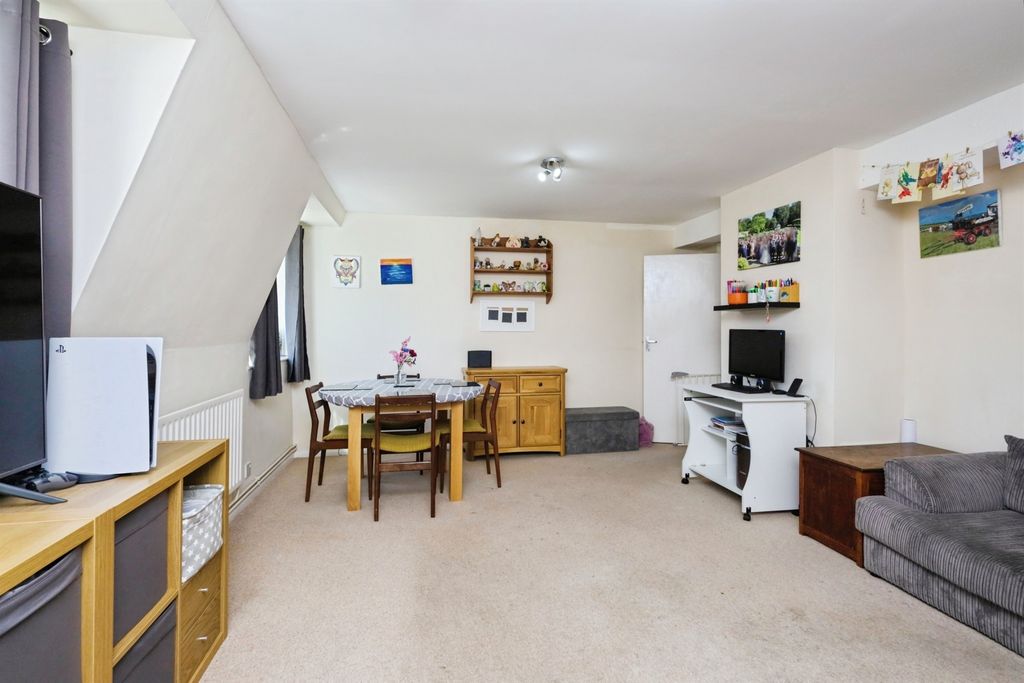 Additional image 7 of 2 bed flat for saleMutton Hall Hill, Heathfield TN21