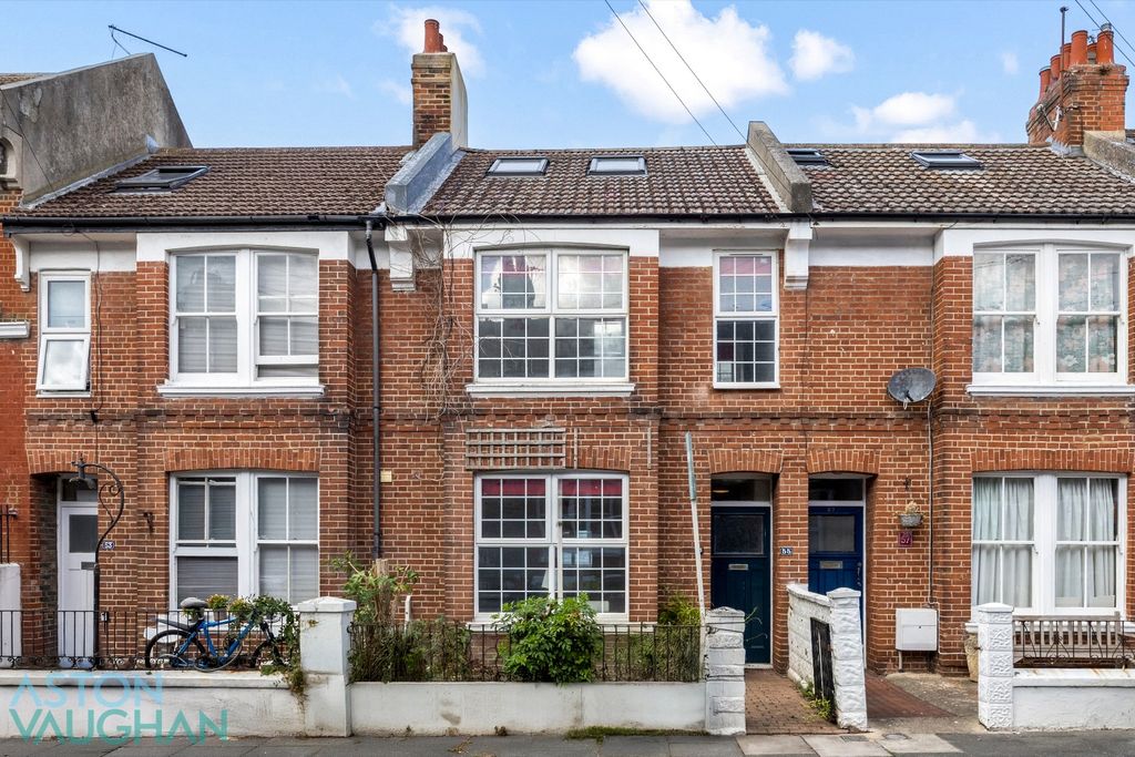 Property photo 1 of 15 4621740