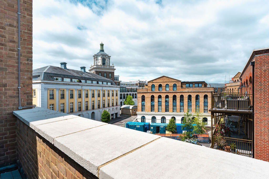 Property photo 2 of 20