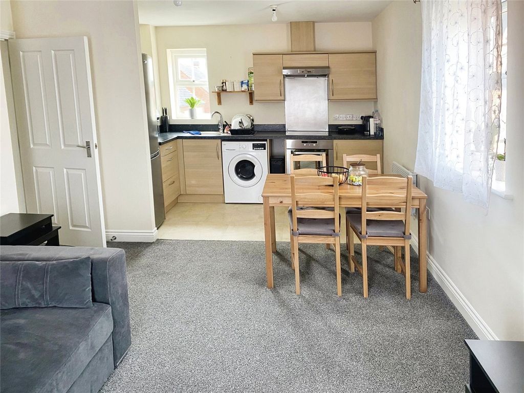 Property photo 2 of 10 Open Plan