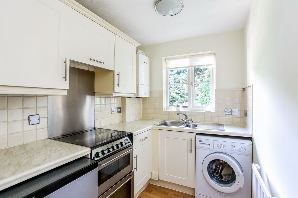 Property photo 3 of 8