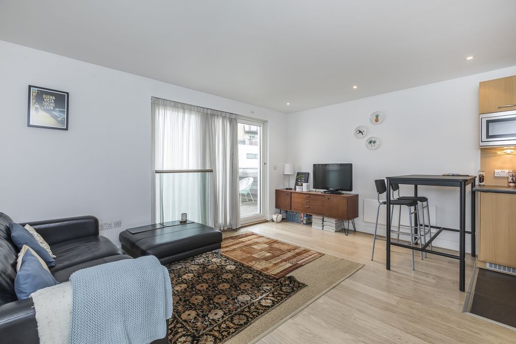 Property photo 1 of 8 35-Meridian-Court...