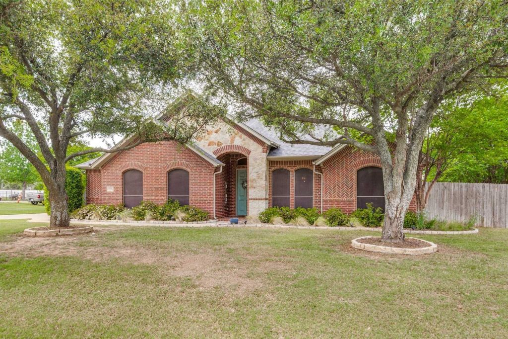 Property photo 1 of 25