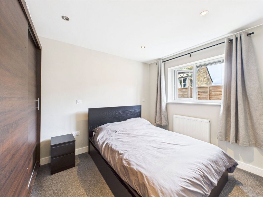 Property photo 3 of 22 Bedroom