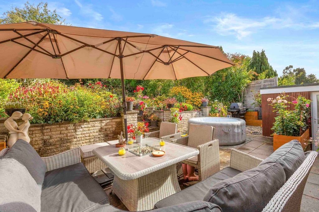 Property photo 3 of 13