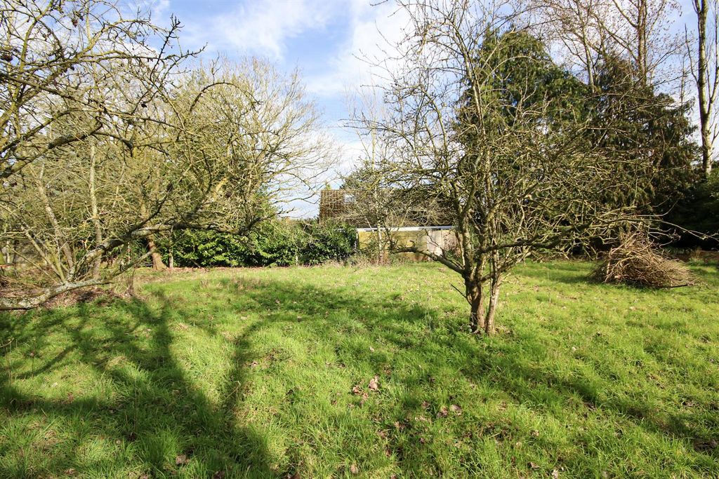 Property photo 3 of 12 1-Img_8302.Jpg