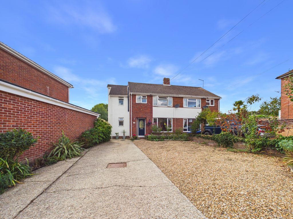Property photo 1 of 19 4 Bedroom Semi Detached House For Sale Within Walking Distance Of The River Hamble