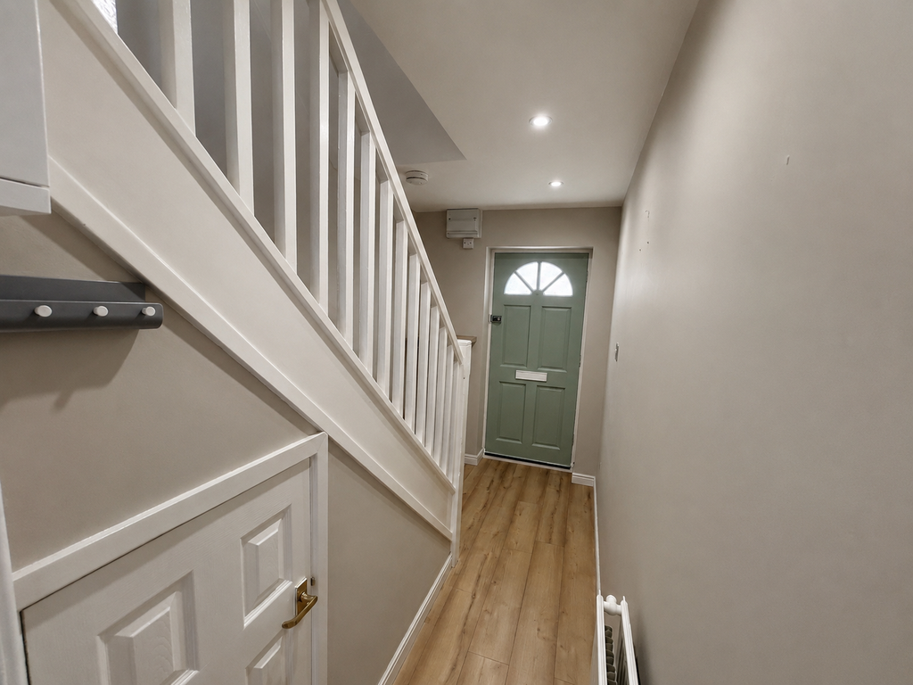 Property photo 3 of 22 D0C5Ca47-E1F4-4606-B5Aa-0Fe0350B31F9