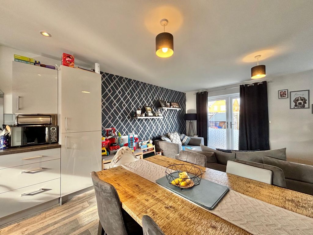 Property photo 3 of 16 Living Area