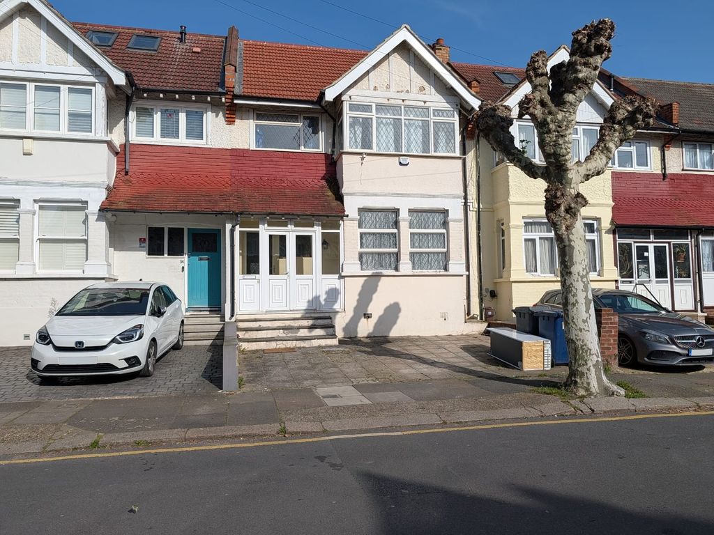 Property photo 1 of 28