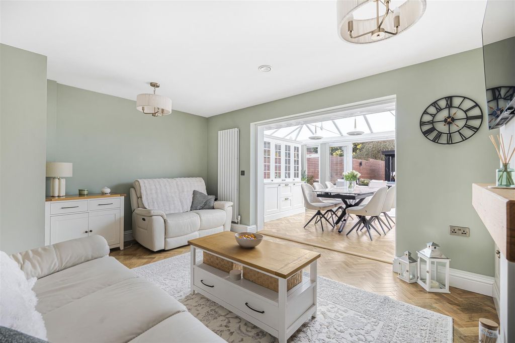 Property photo 3 of 31 18_74345.Jpg