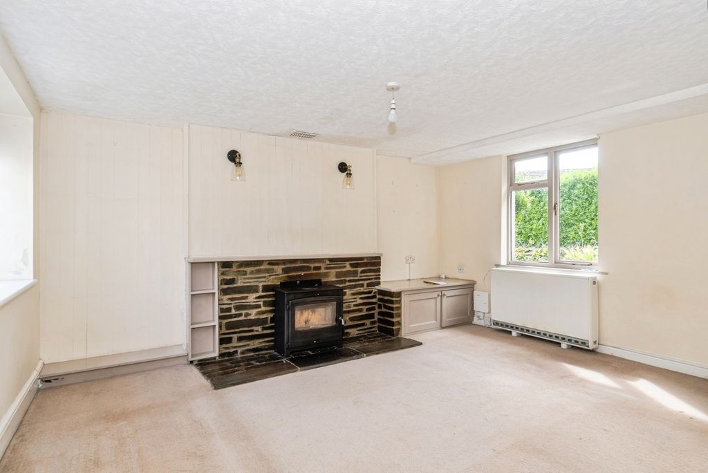 Property photo 2 of 17 Photo