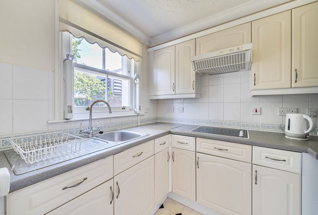 Property photo 2 of 9 1493430-9-6A51091...
