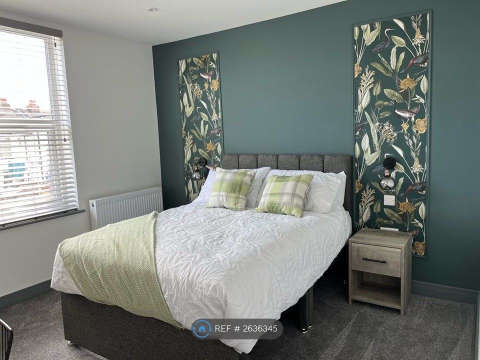 Property photo 3 of 16 Bedroom 5