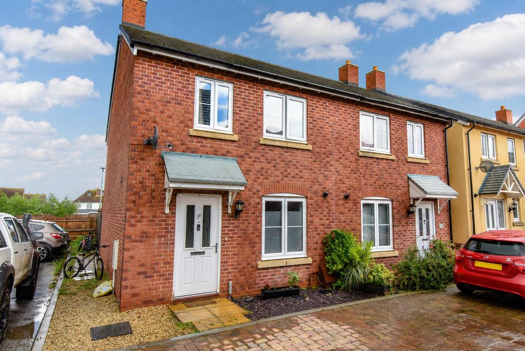 Property photo 1 of 11 4Fb40305-1137-49Cb-A346-25Af38d1632A2.Png