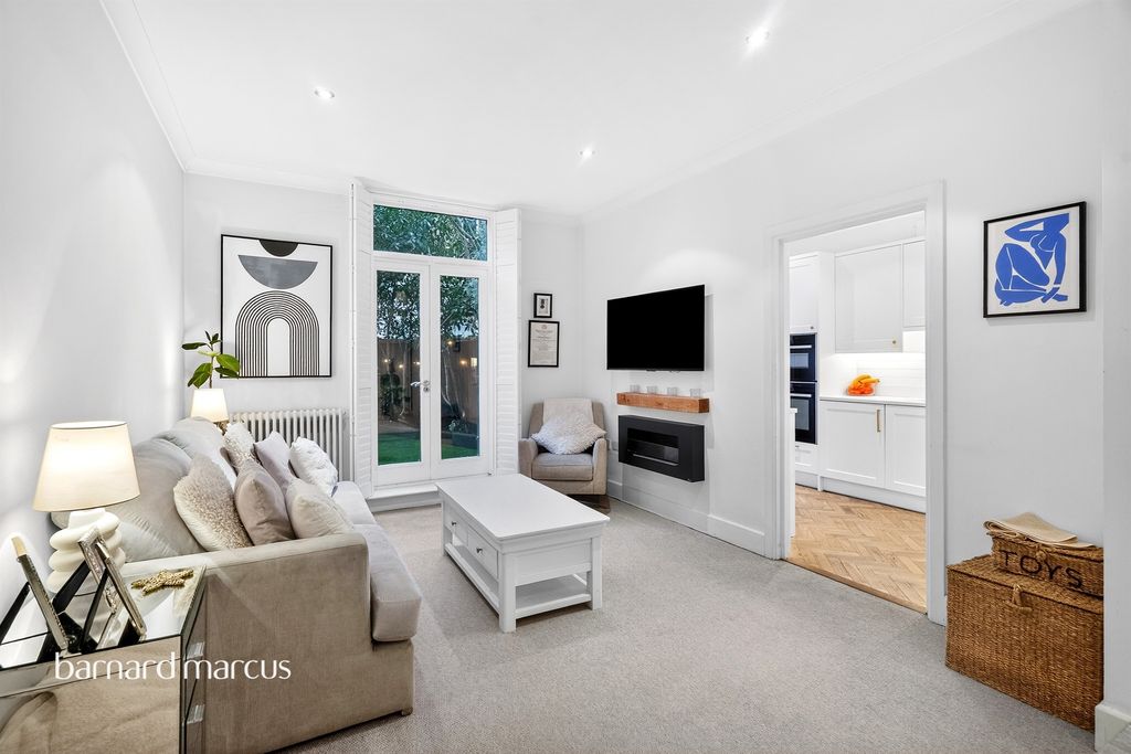 Property photo 1 of 12