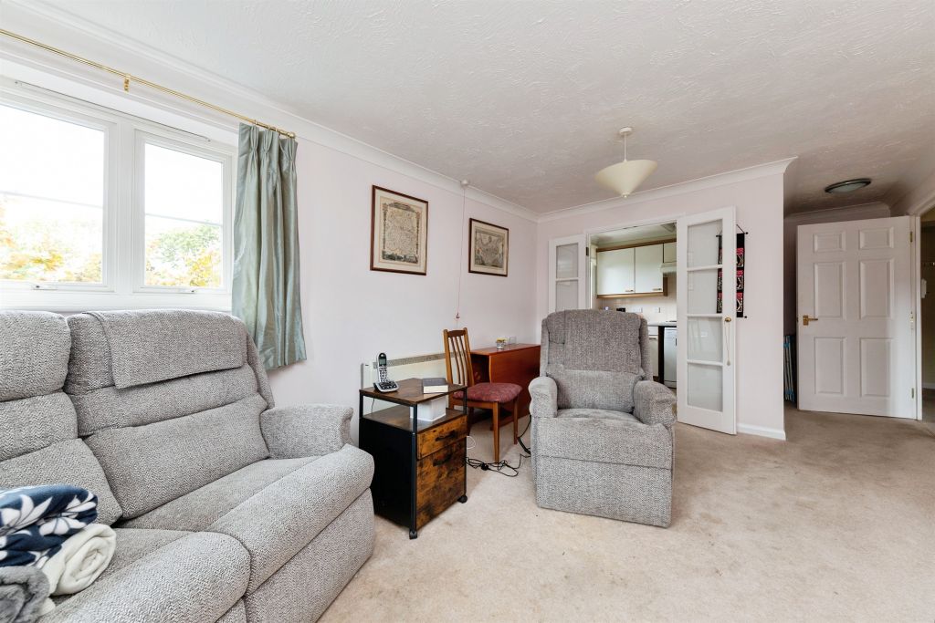 Property photo 2 of 17