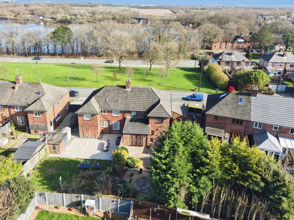 Property photo 2 of 34