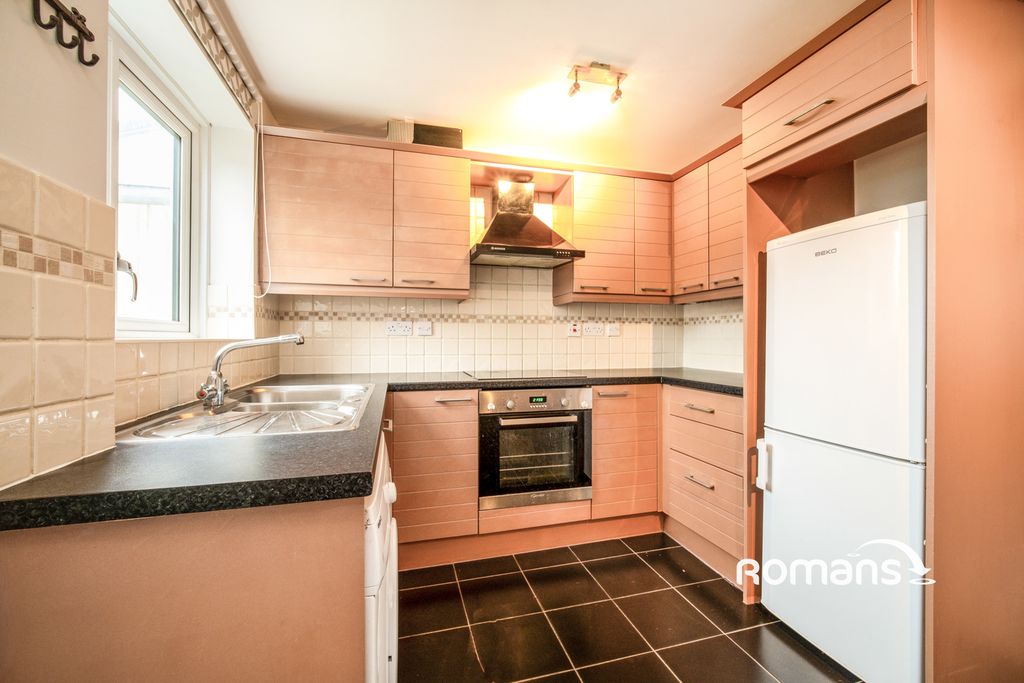 Property photo 3 of 10 Photo