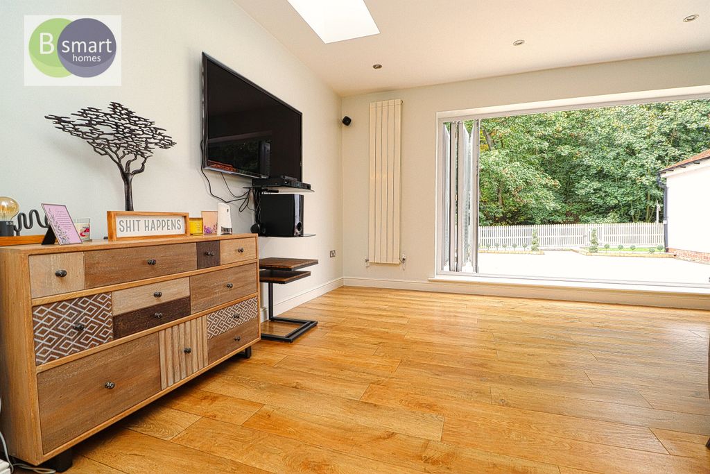 Property photo 3 of 21 Img_5346