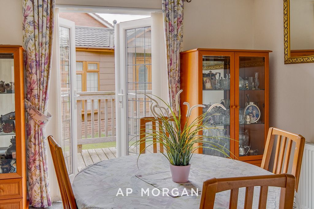 Property photo 3 of 17 Picture No. 03
