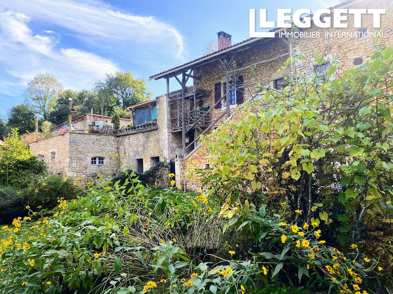 Property photo 2 of 10