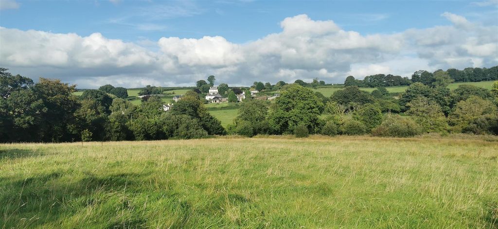 Property photo 1 of 13 Lot 1 Northern Field Looking East