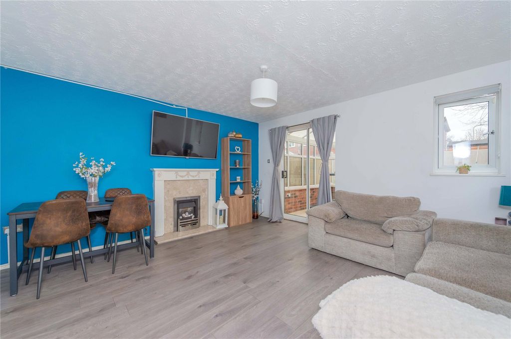 Property photo 2 of 25 Picture No. 18