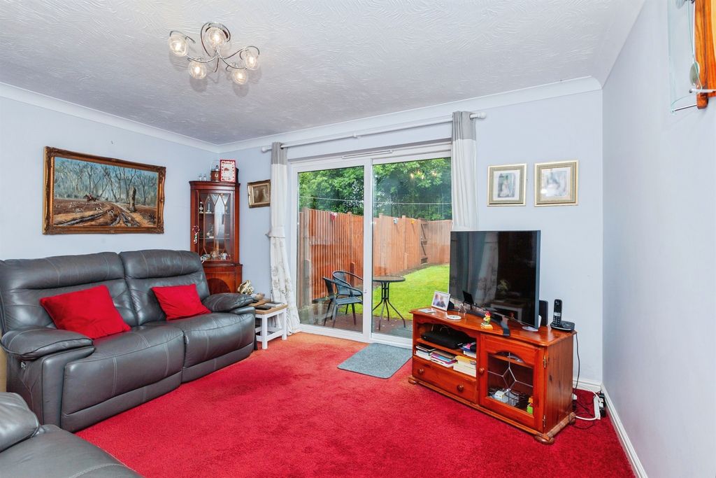Property photo 2 of 18