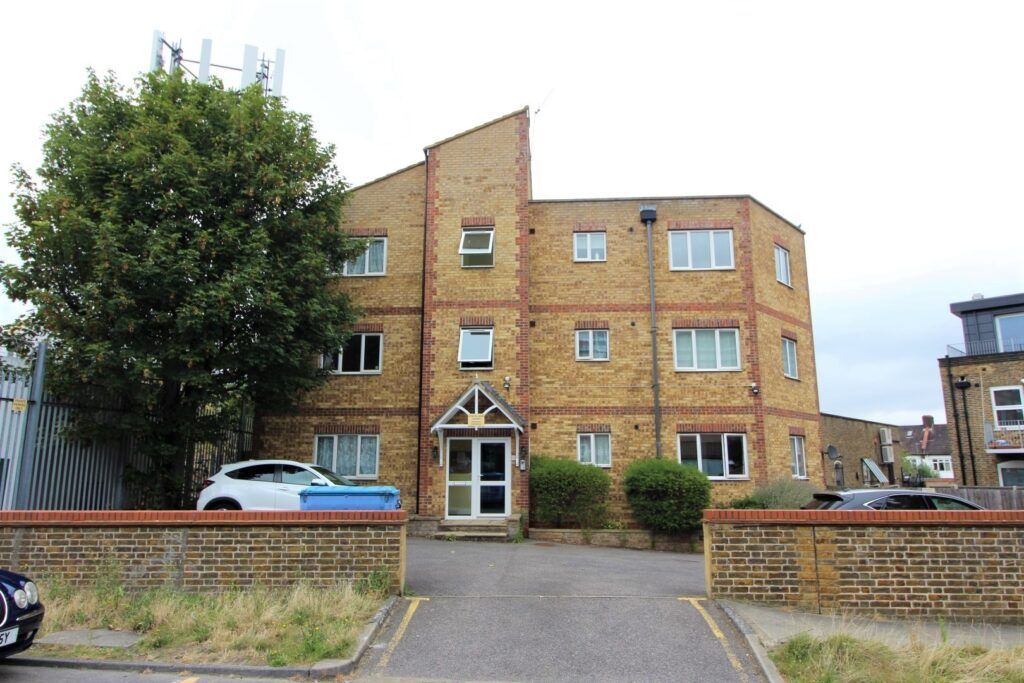 Property photo 1 of 5