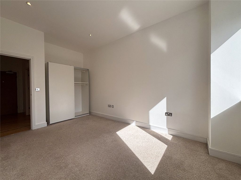 Property photo 3 of 10 Picture No. 05