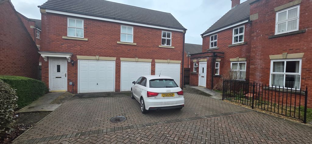 Property photo 3 of 3 Front