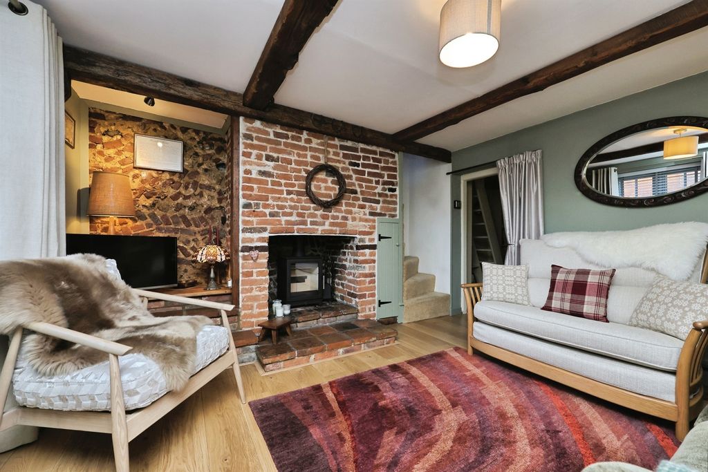 Property photo 2 of 20