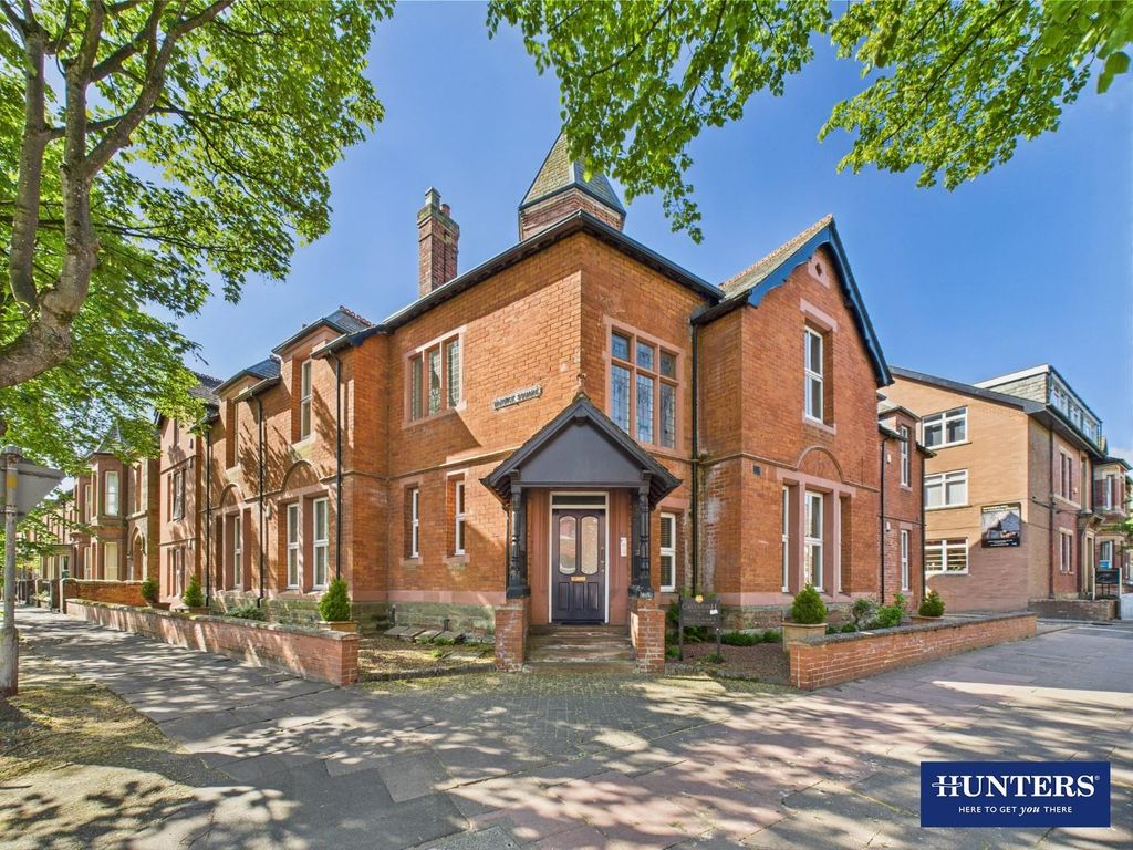 Property photo 1 of 18 Frontage