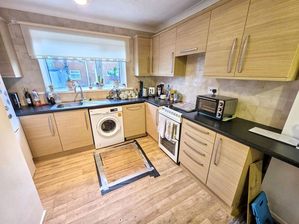 Property photo 3 of 10