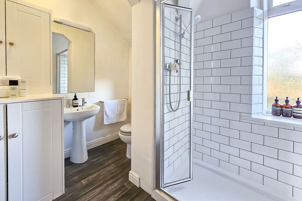 Additional image 13 of 2 bed flat for saleHarlow Oval, Harrogate HG2