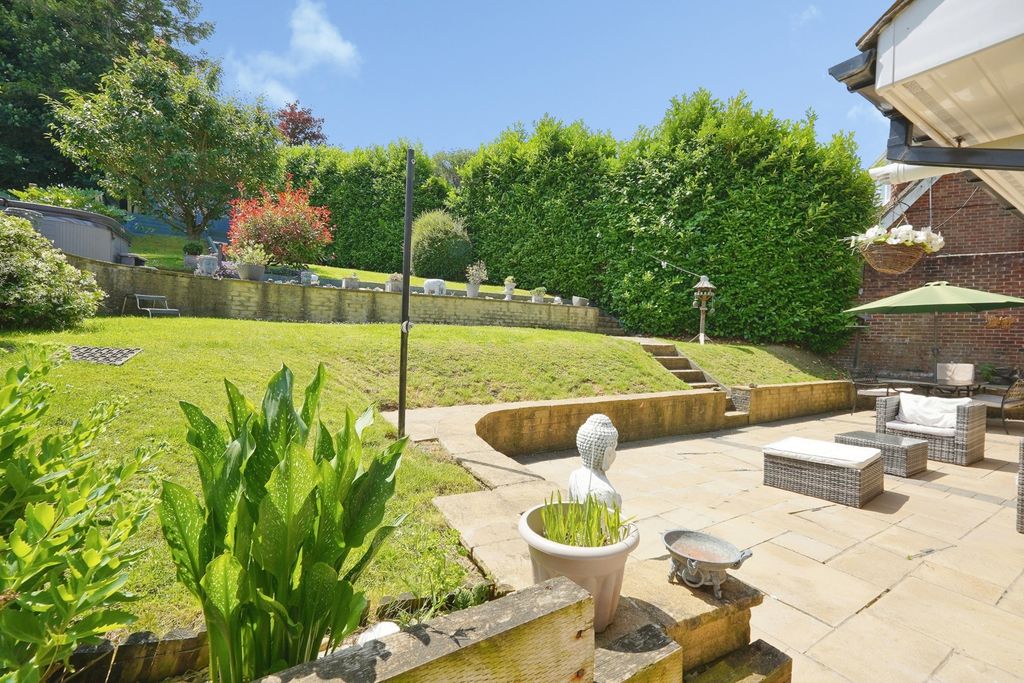 Property photo 3 of 34 Pbox-Img.Jpg
